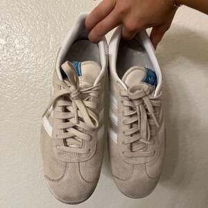 Adidas Beige Gazelles